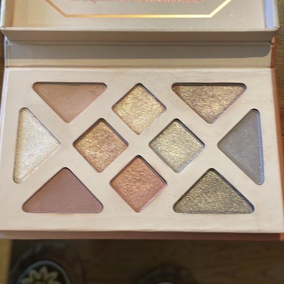 Aether beauty rose quartz palette - Picture 2 of 3